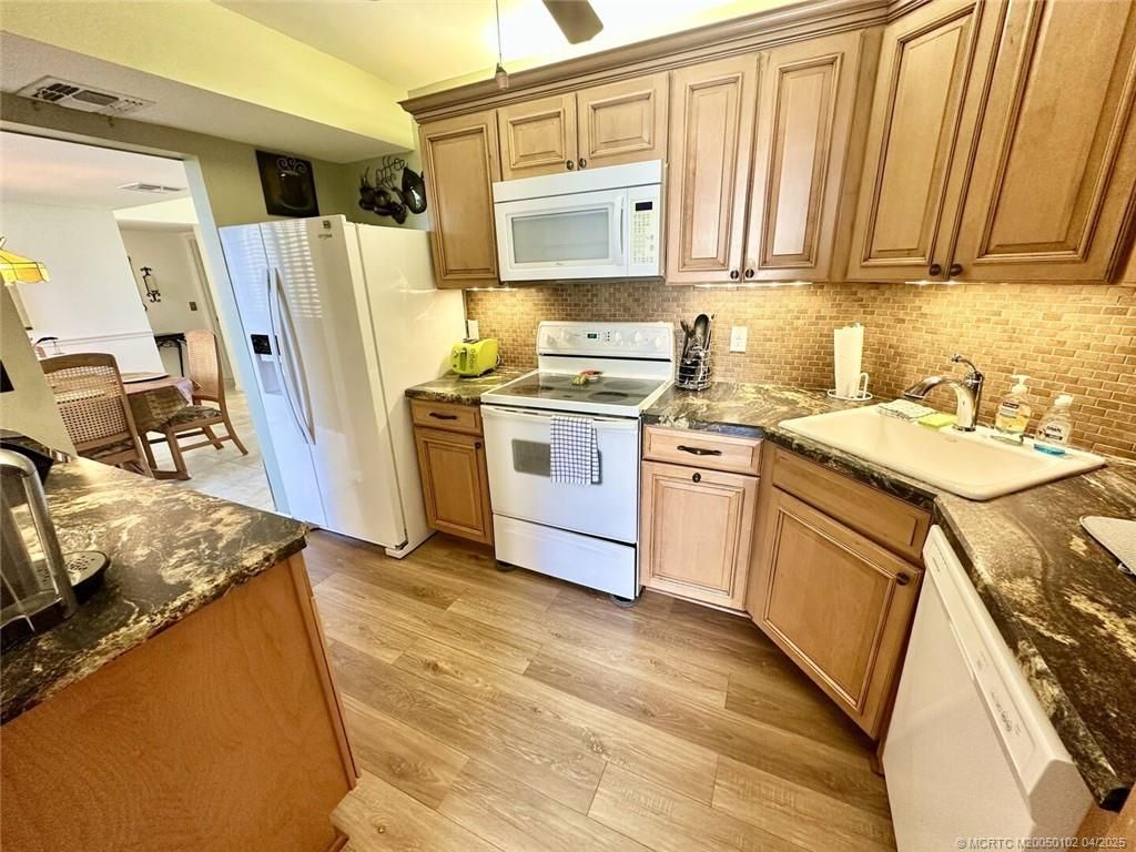 3482 NE Causeway Boulevard, Unit 202, Jensen Beach, FL 34957 Photo