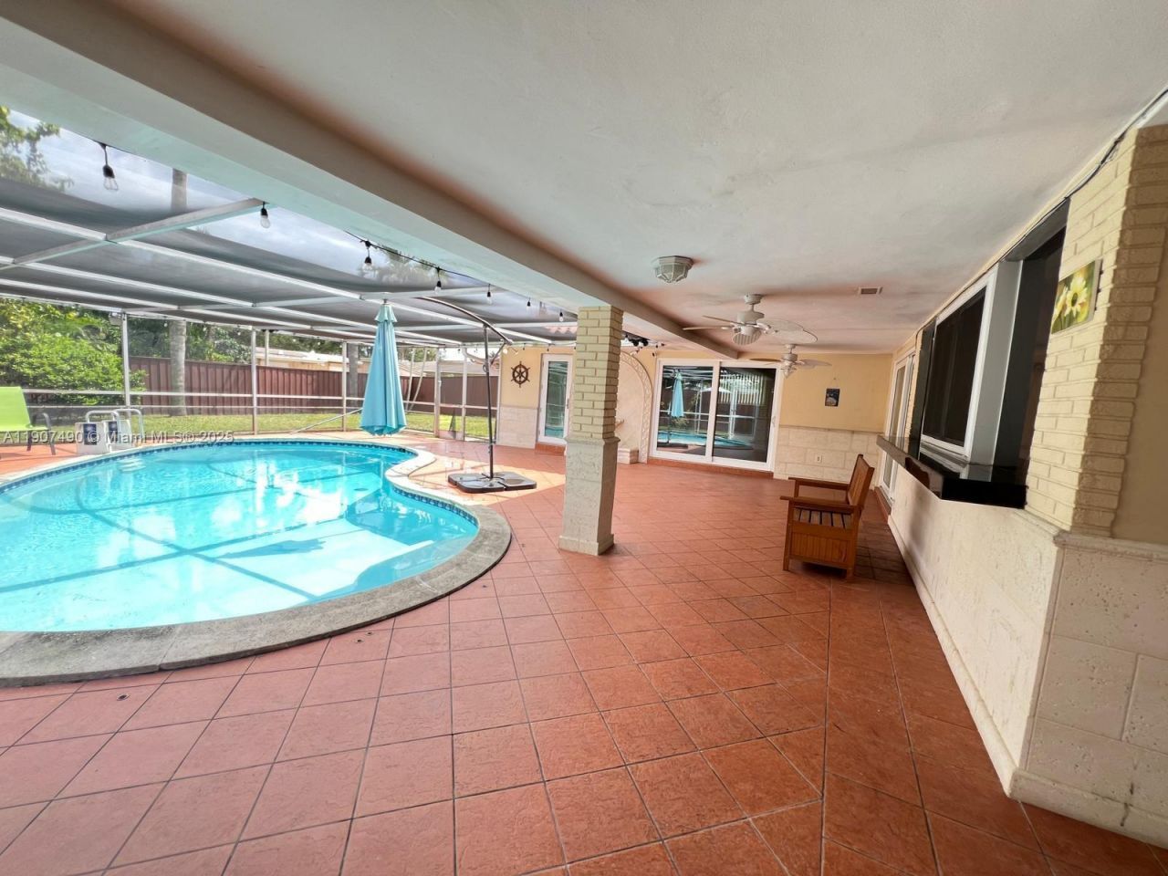 2001 N 41st Ave, Hollywood, FL 33021 Photo