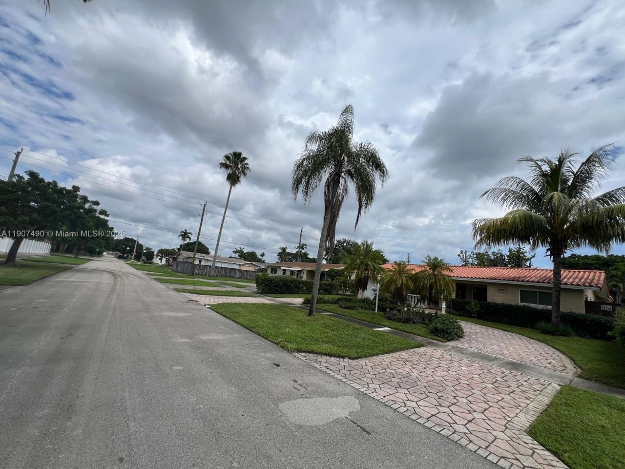 2001 N 41st Ave, Hollywood, FL 33021 Photo