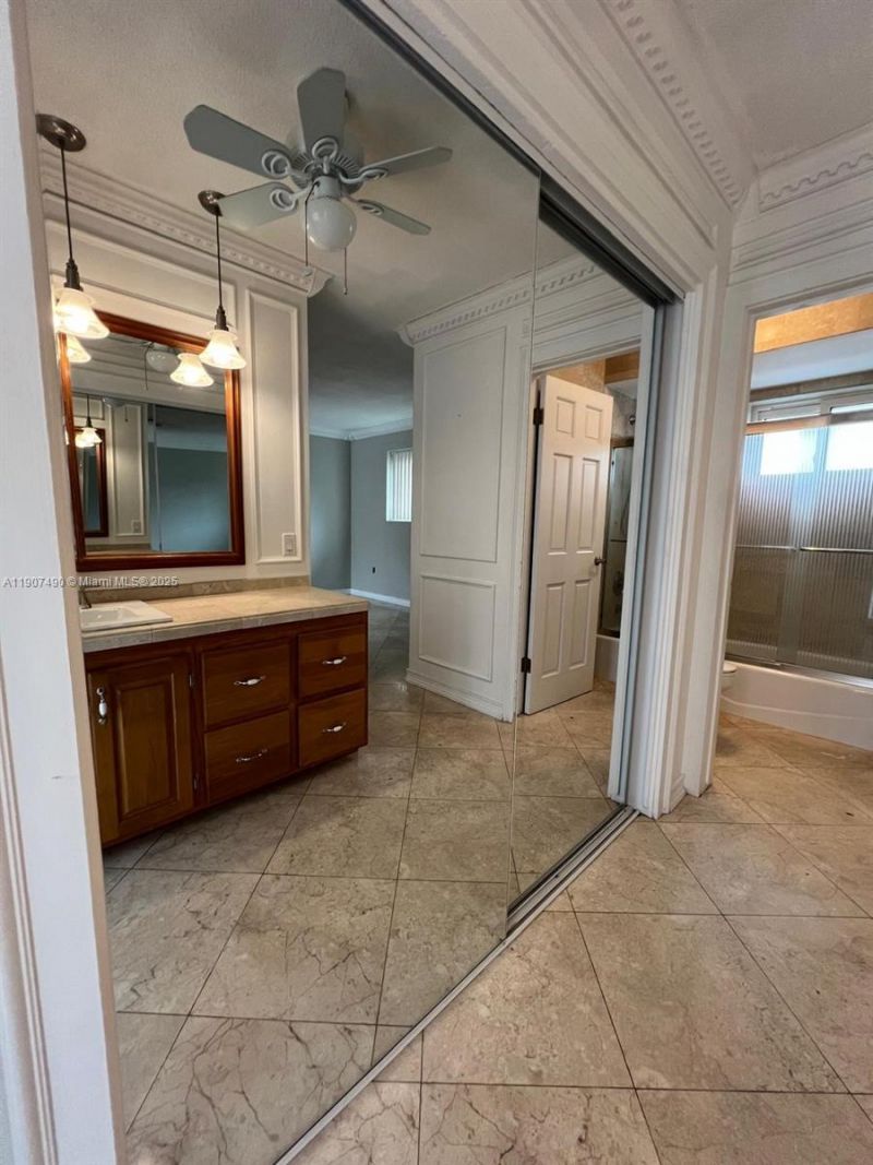 2001 N 41st Ave, Hollywood, FL 33021 Photo