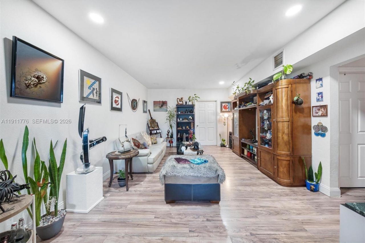 740 135 St, North Miami, FL 33168 Photo