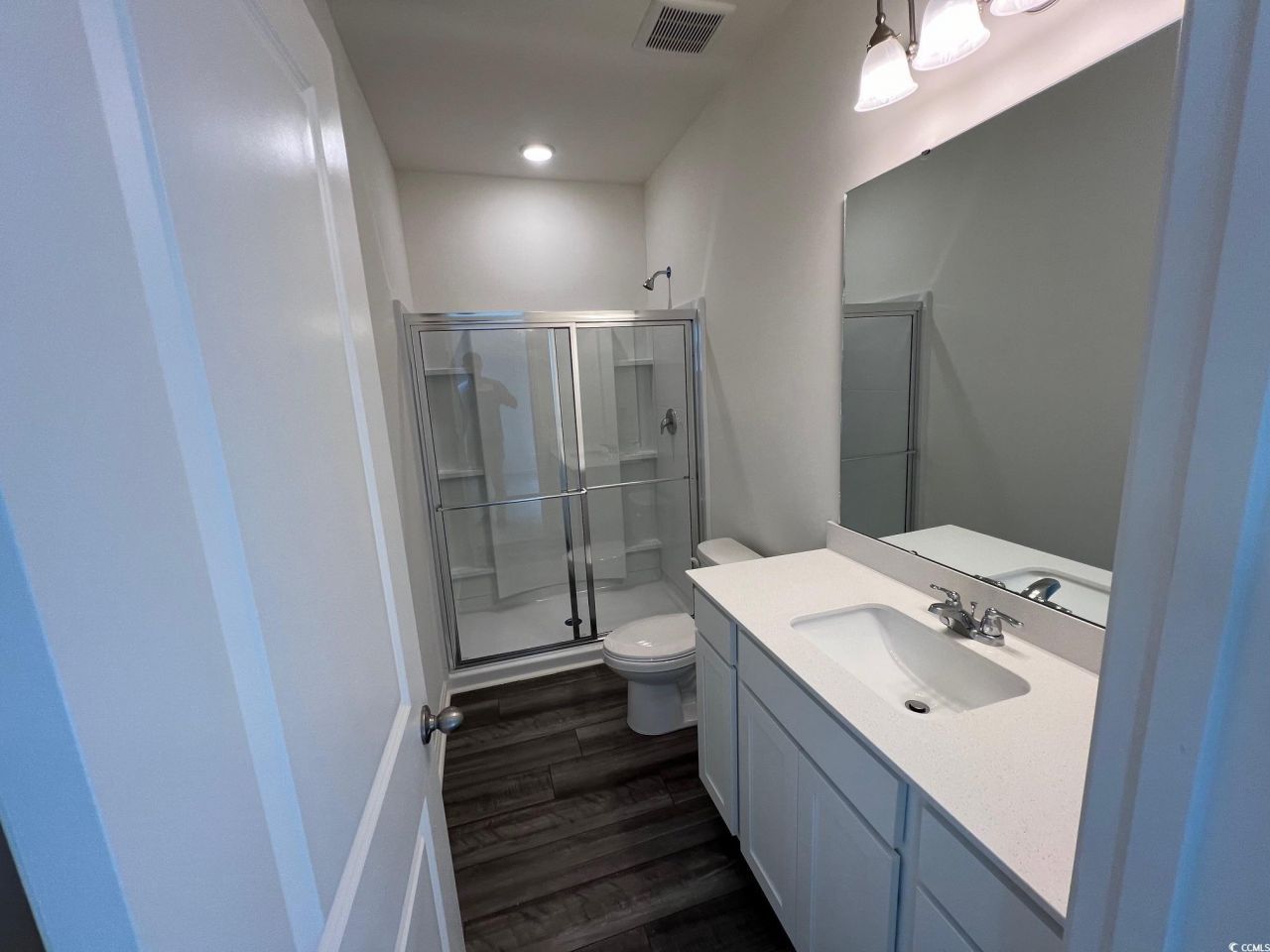 117 Admiral St Photo 10