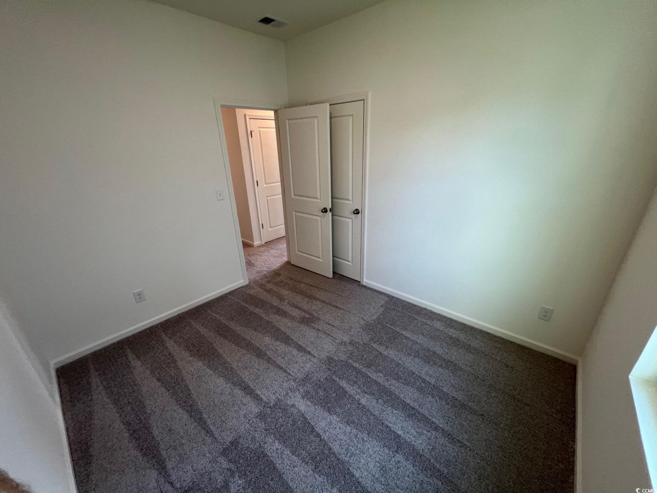 117 Admiral St Photo 8