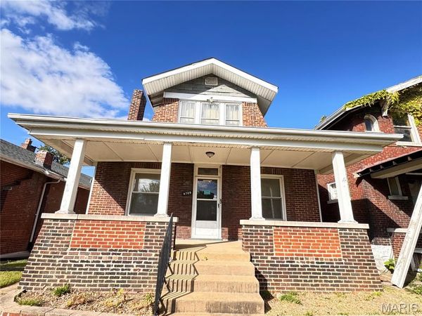 4709 Lewis Place, St Louis, MO 63113