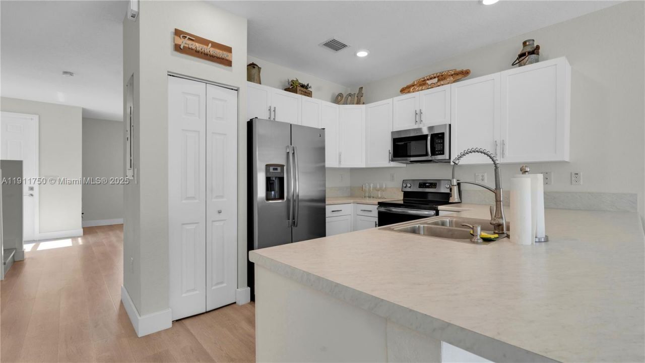 10547 W 34th Ct, Hialeah, FL 33018 Photo