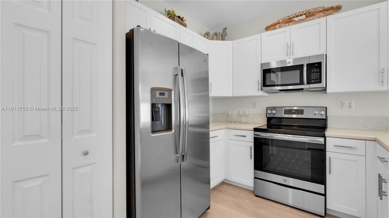 10547 W 34th Ct, Hialeah, FL 33018 Photo