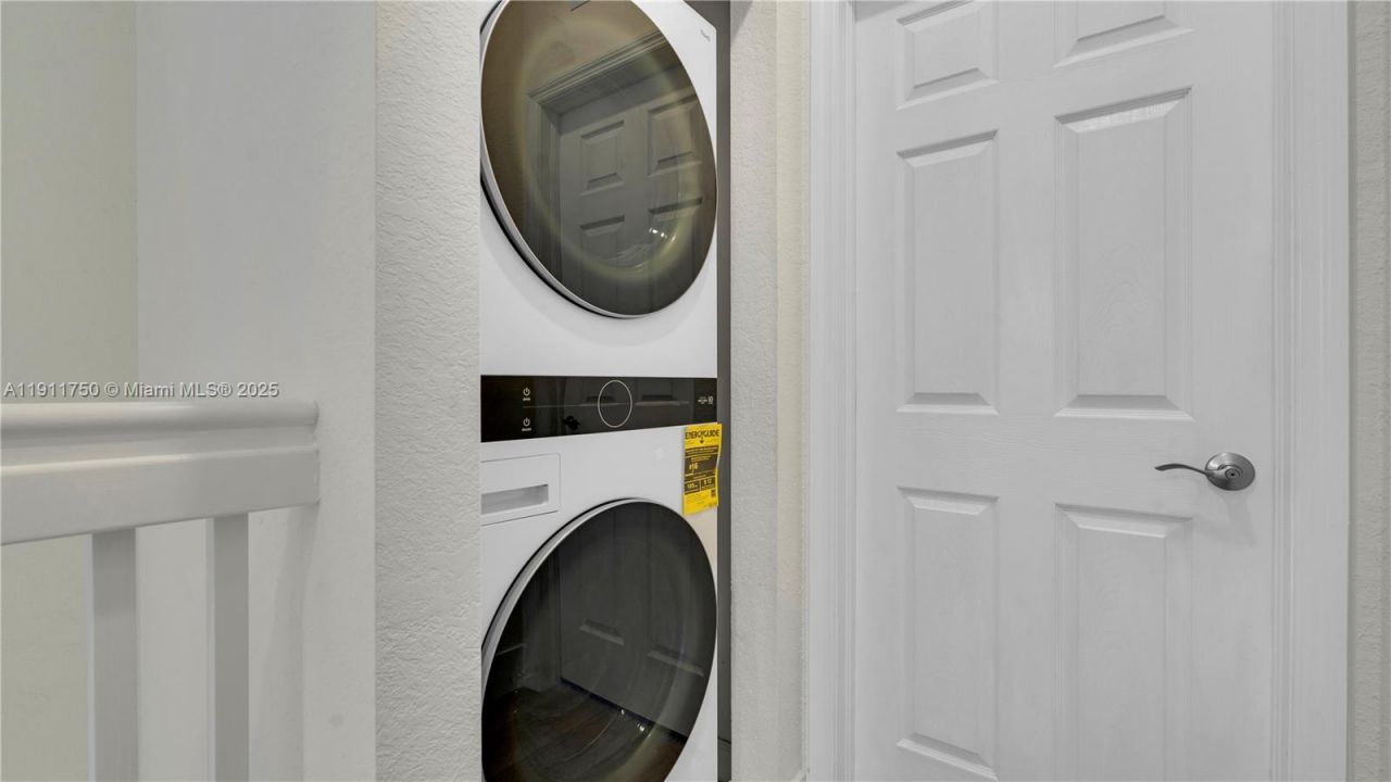 10547 W 34th Ct, Hialeah, FL 33018 Photo