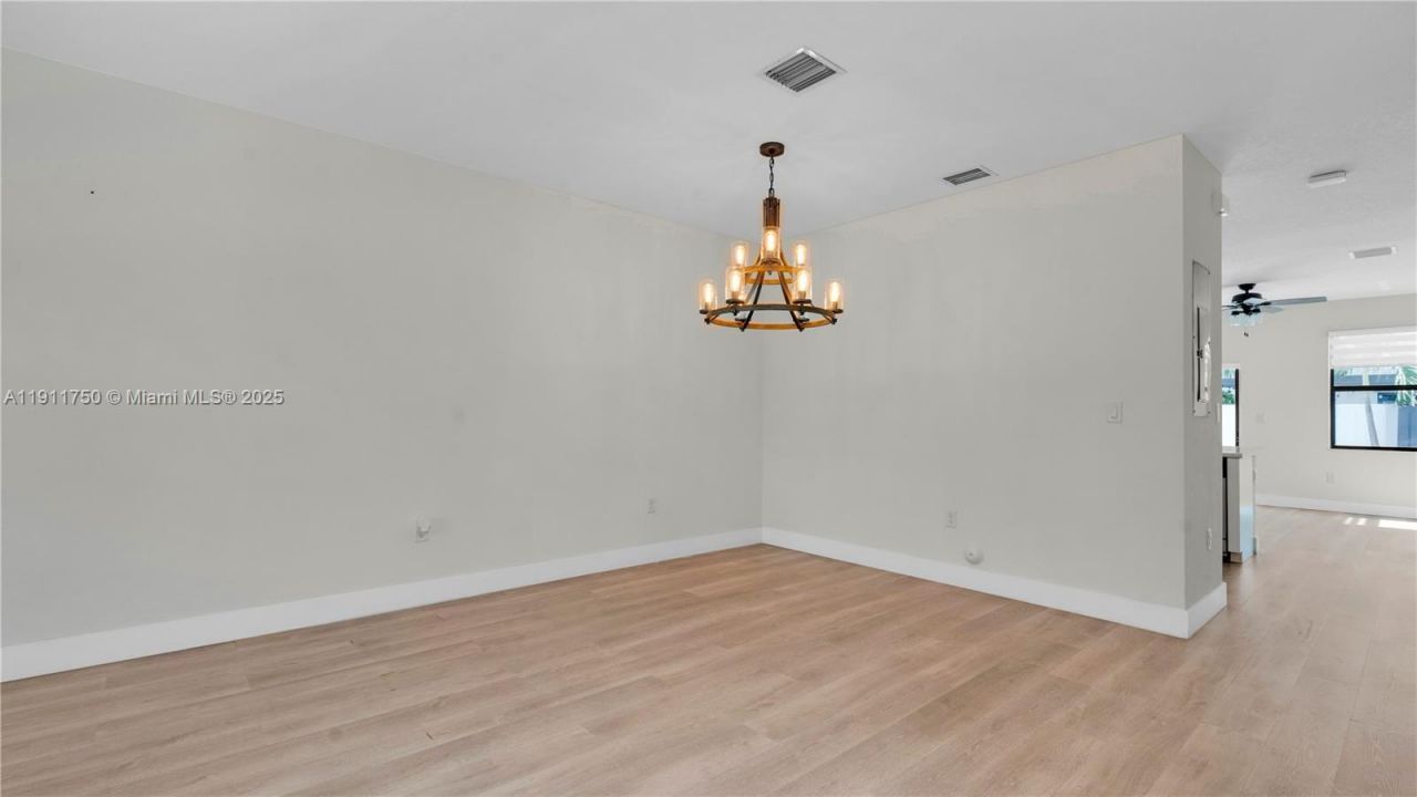 10547 W 34th Ct, Hialeah, FL 33018 Photo