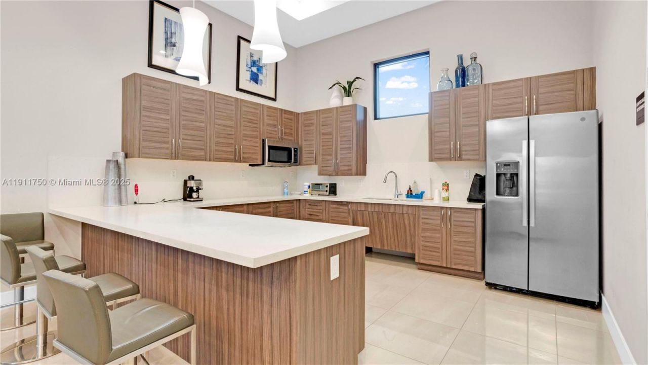 10547 W 34th Ct, Hialeah, FL 33018 Photo