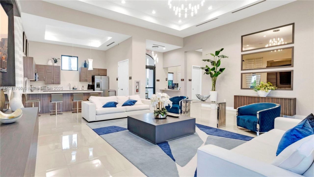 10547 W 34th Ct, Hialeah, FL 33018 Photo