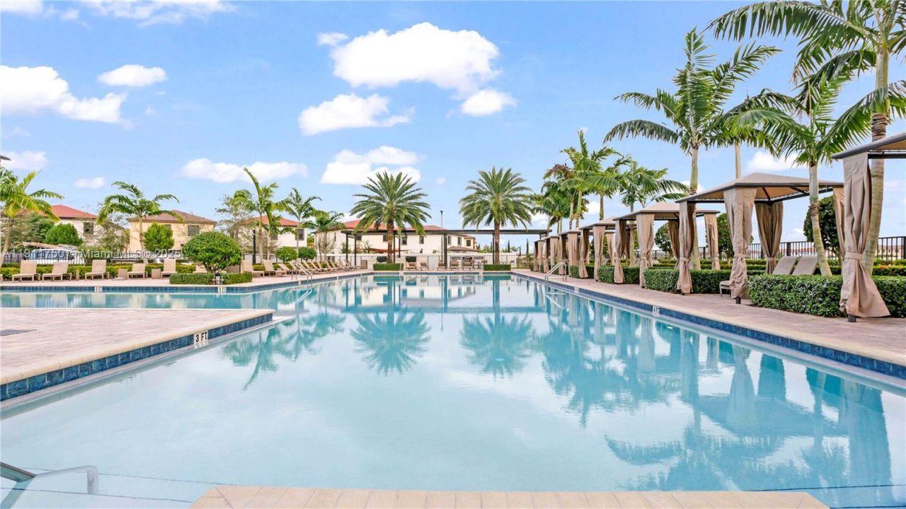 10547 W 34th Ct, Hialeah, FL 33018 Photo