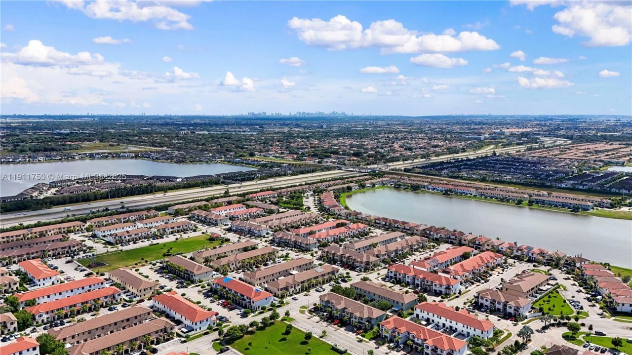 10547 W 34th Ct, Hialeah, FL 33018 Photo