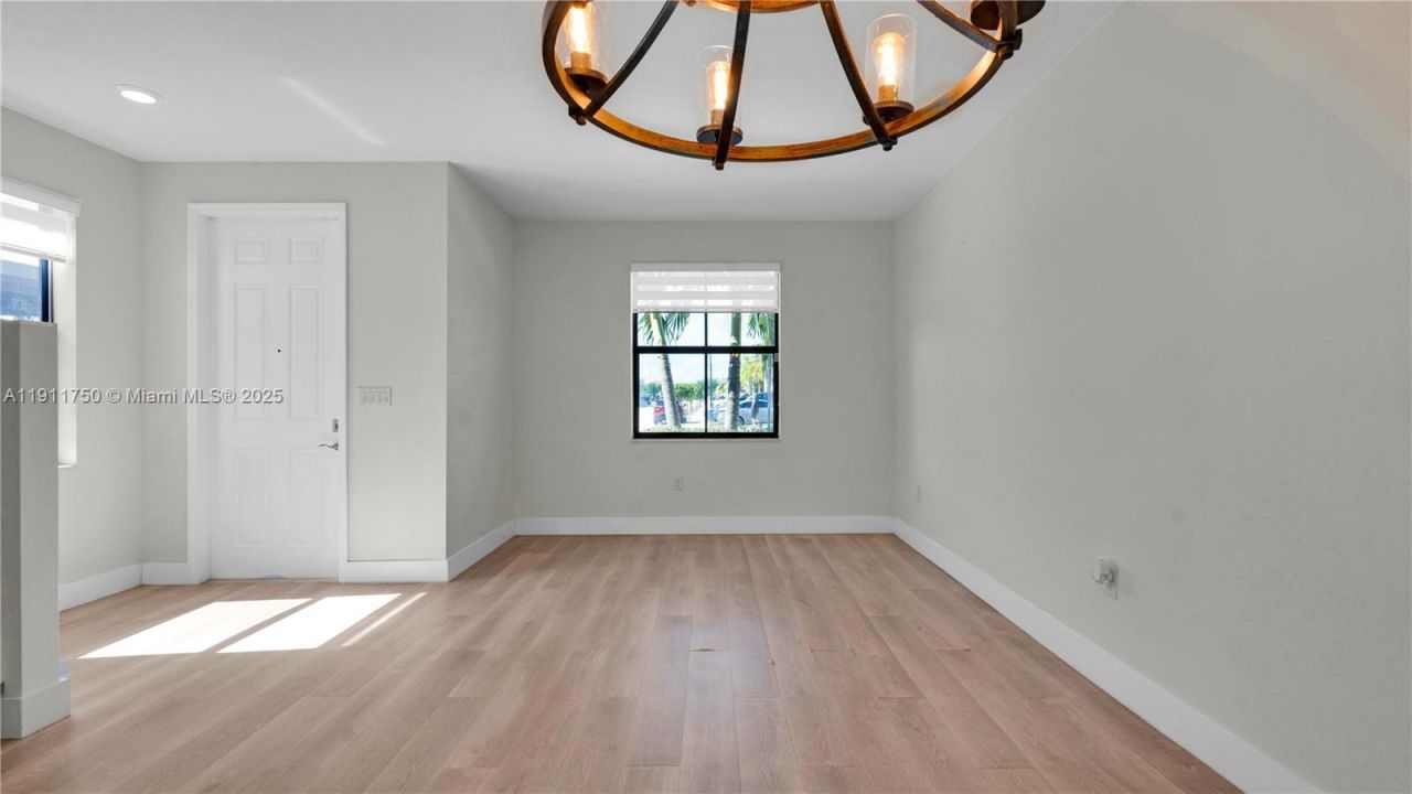 10547 W 34th Ct, Hialeah, FL 33018 Photo