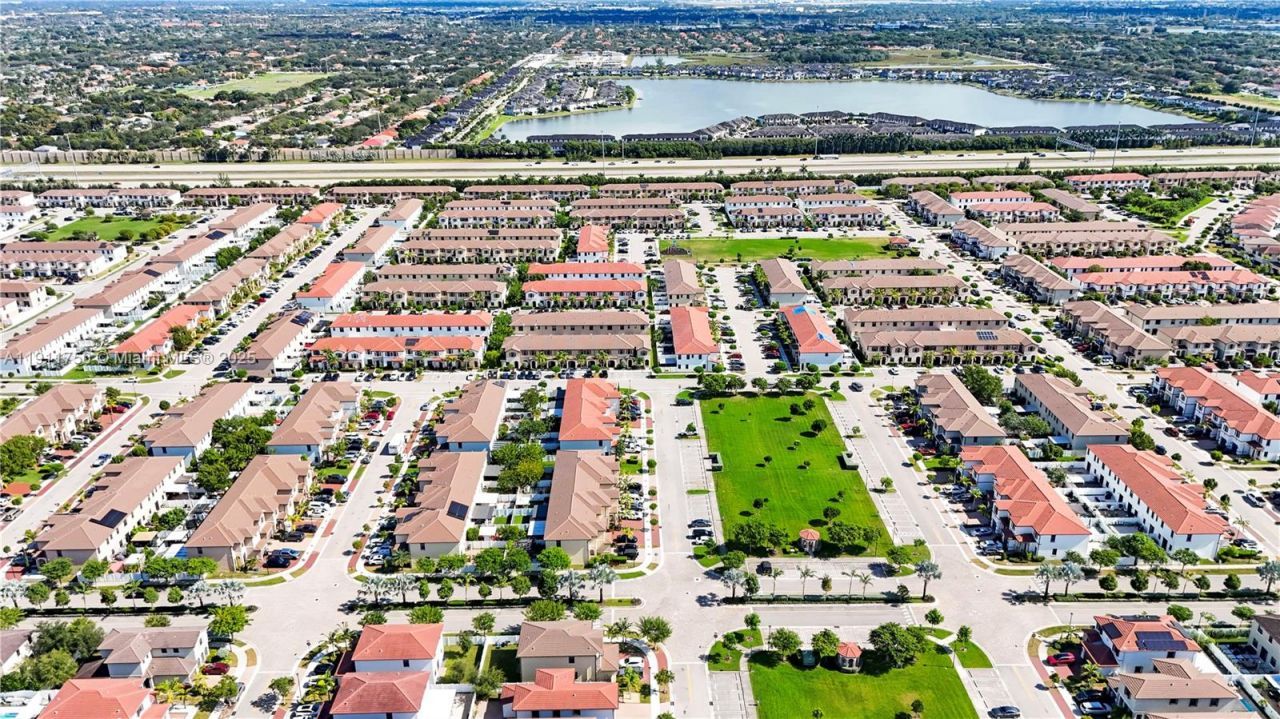 10547 W 34th Ct, Hialeah, FL 33018 Photo