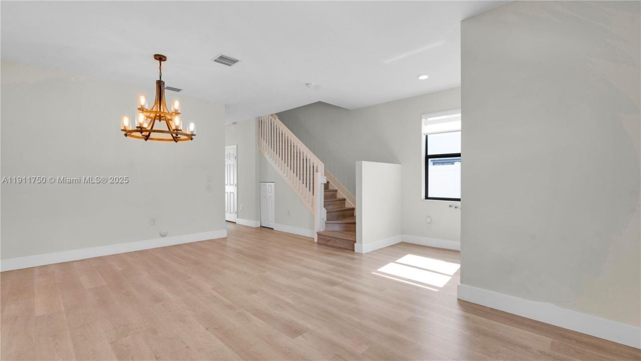 10547 W 34th Ct, Hialeah, FL 33018 Photo