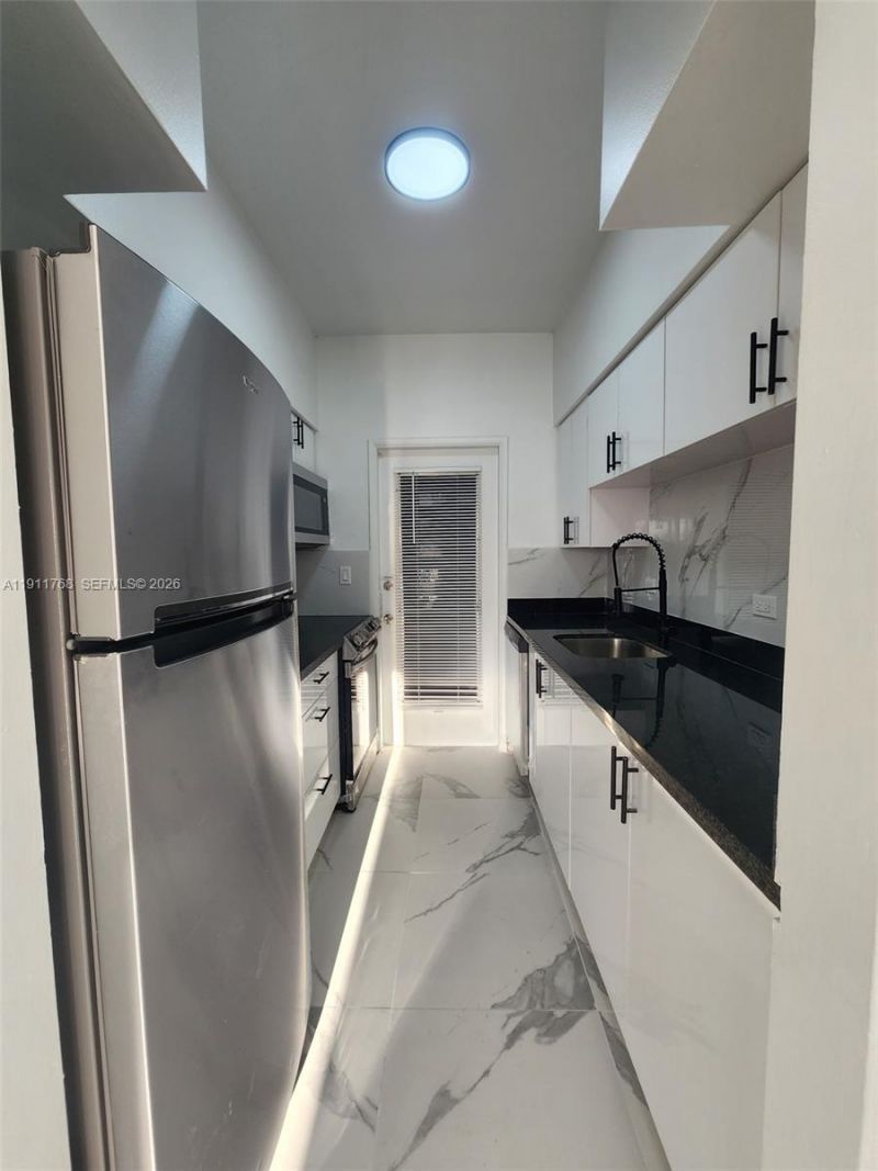 2101 Normandy Dr, Unit 216, Miami Beach, FL 33141 Photo