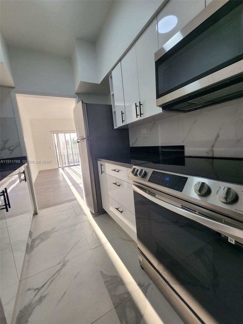 2101 Normandy Dr, Unit 216, Miami Beach, FL 33141 Photo