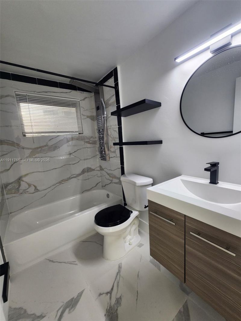 2101 Normandy Dr, Unit 216, Miami Beach, FL 33141 Photo