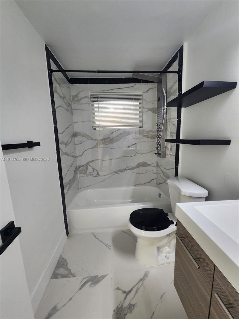 2101 Normandy Dr, Unit 216, Miami Beach, FL 33141 Photo