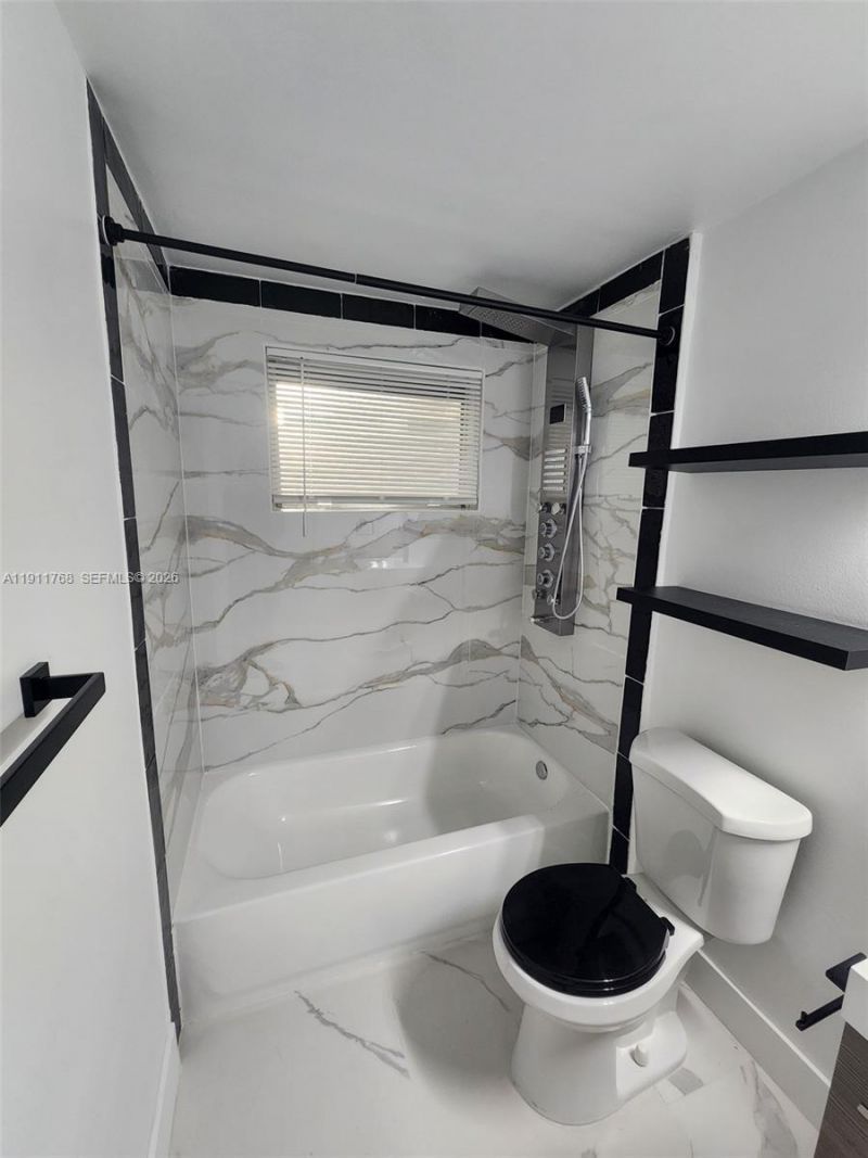 2101 Normandy Dr, Unit 216, Miami Beach, FL 33141 Photo