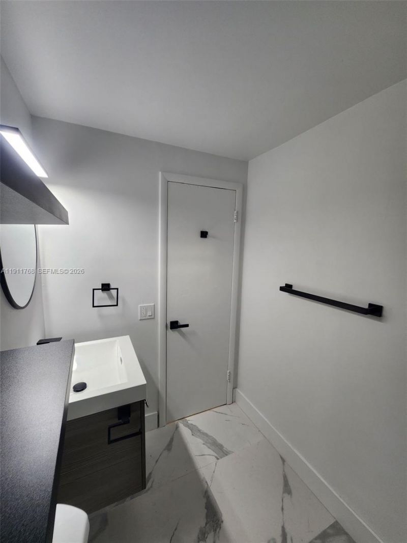 2101 Normandy Dr, Unit 216, Miami Beach, FL 33141 Photo