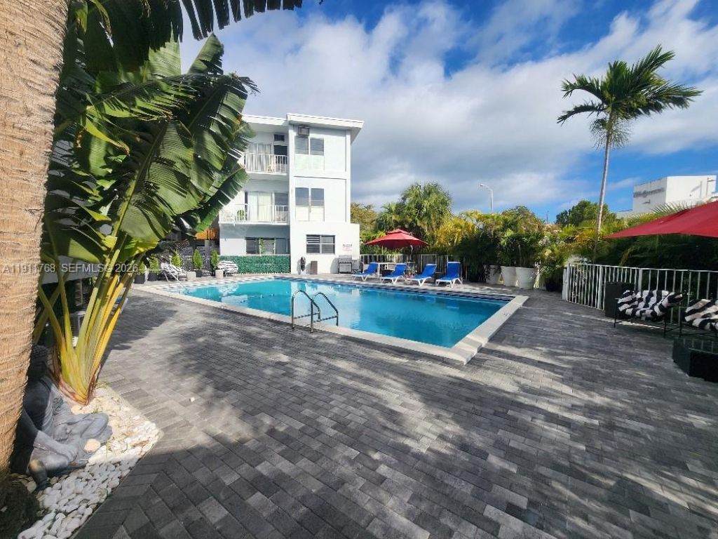 2101 Normandy Dr, Unit 216, Miami Beach, FL 33141 Photo