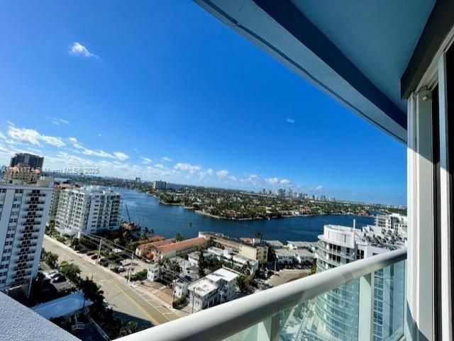 3101 Bayshore Dr, Unit 1701, Fort Lauderdale, FL 33304 Photo