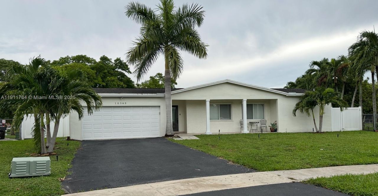 10563 NW 4th St, Plantation, FL 33324 Photo