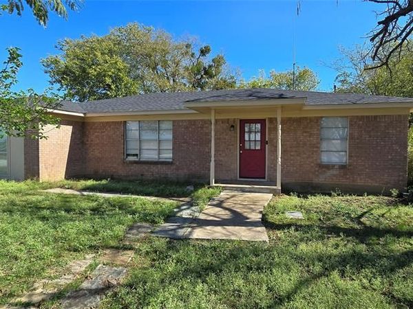 2000 S Stemmons Street, Sanger, TX 76266