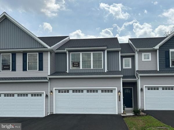 132 MAGNOLIA DRIVE, MIDDLETOWN, PA 17057