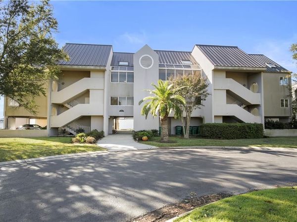 406 MARINERS ISLAND, Unit 2F, Mandeville, LA 70448