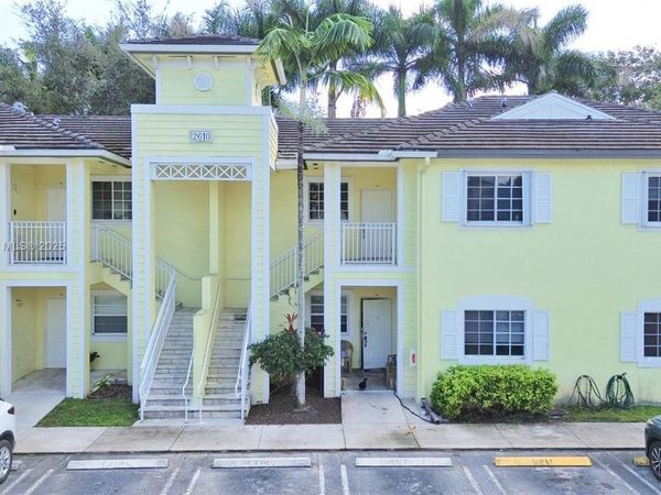2610 NE 3rd Dr, Unit 203, Homestead, FL 33033