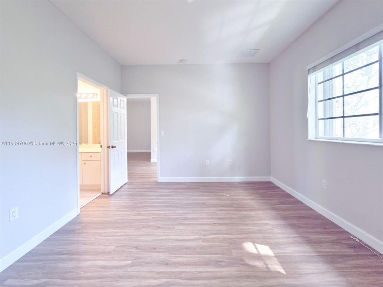 2610 NE 3rd Dr, Unit 203, Homestead, FL 33033 Photo