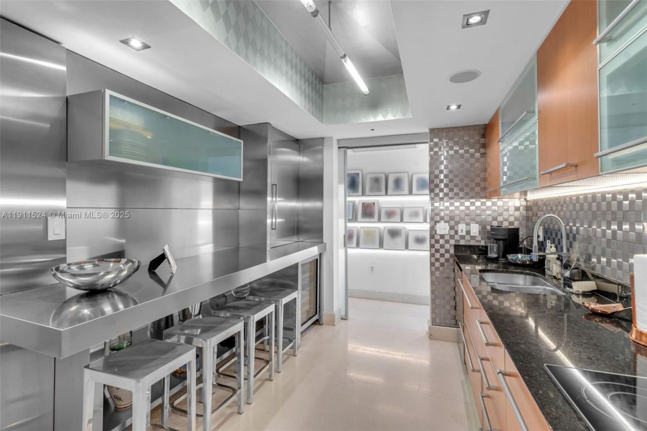 400 Alton Rd, Unit 706, Miami Beach, FL 33139 Photo