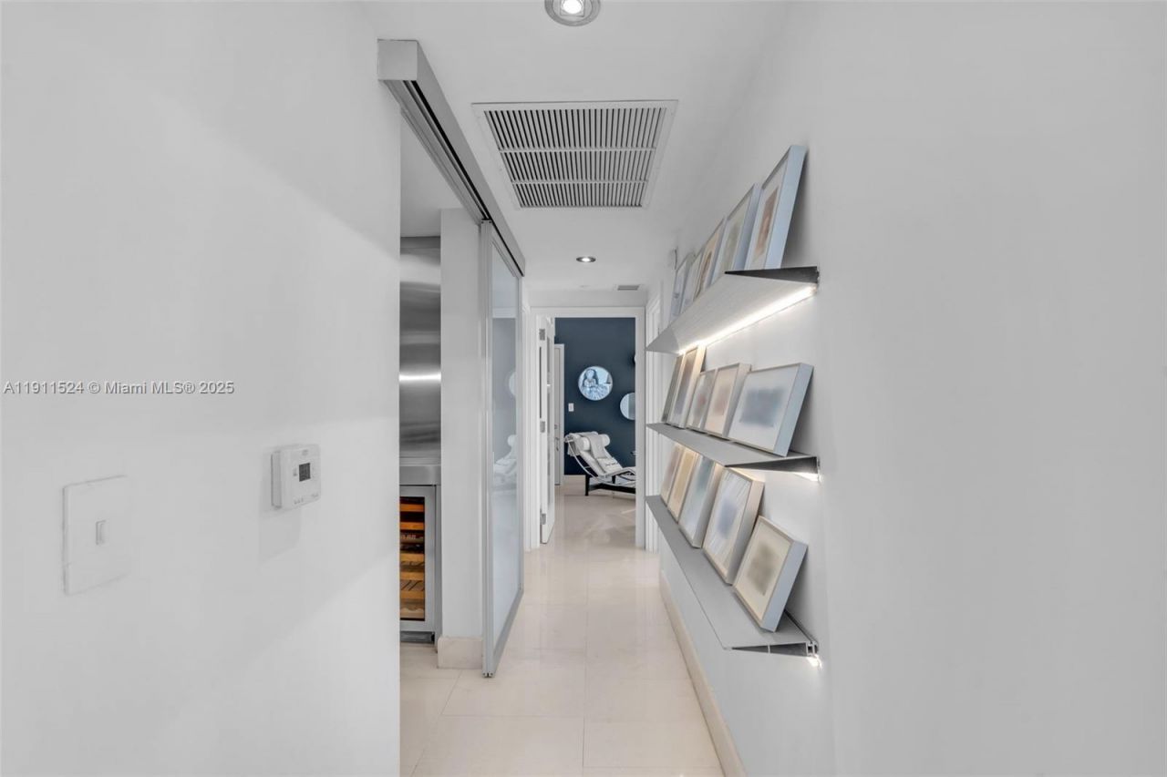 400 Alton Rd, Unit 706, Miami Beach, FL 33139 Photo