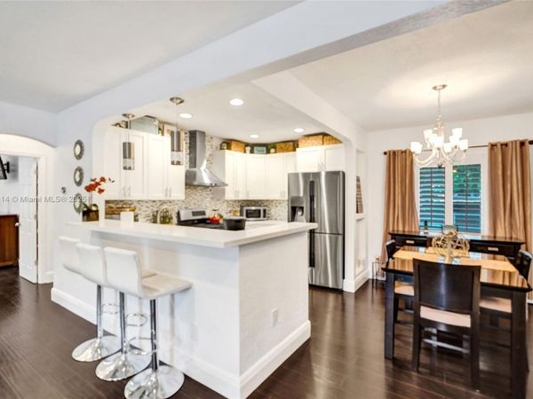 440 NW 38th Ct, Miami, FL 33126