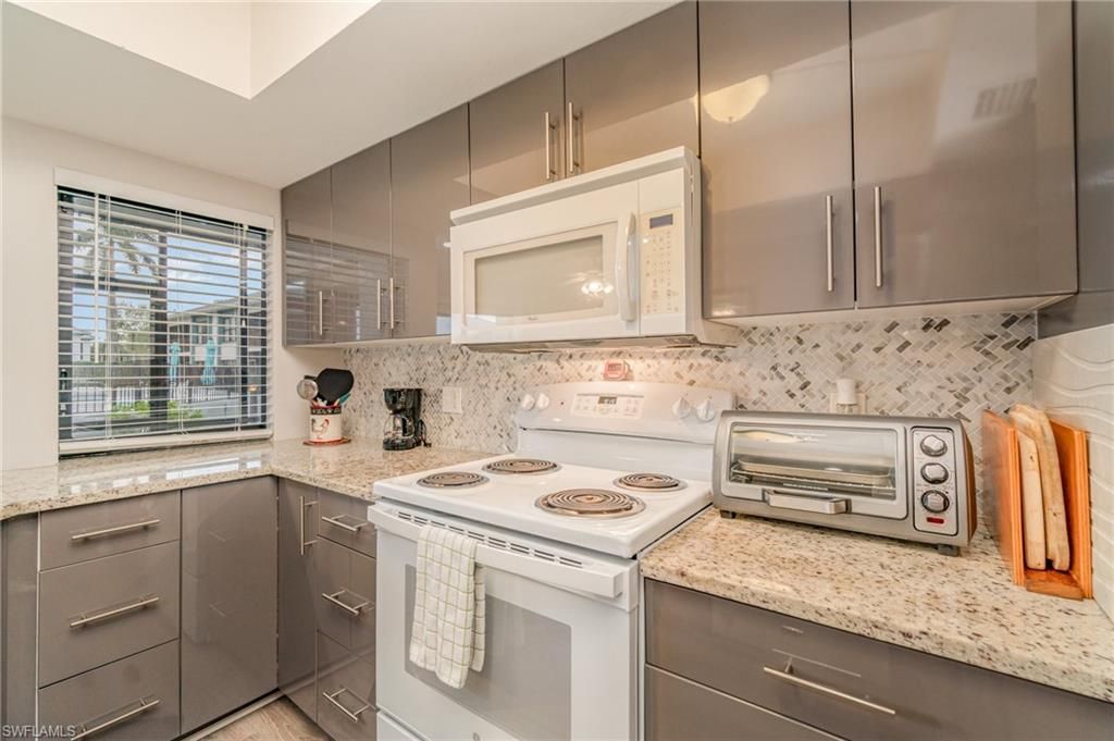 13391 Gateway Dr, Unit 113, Fort Myers, FL 33919 Photo