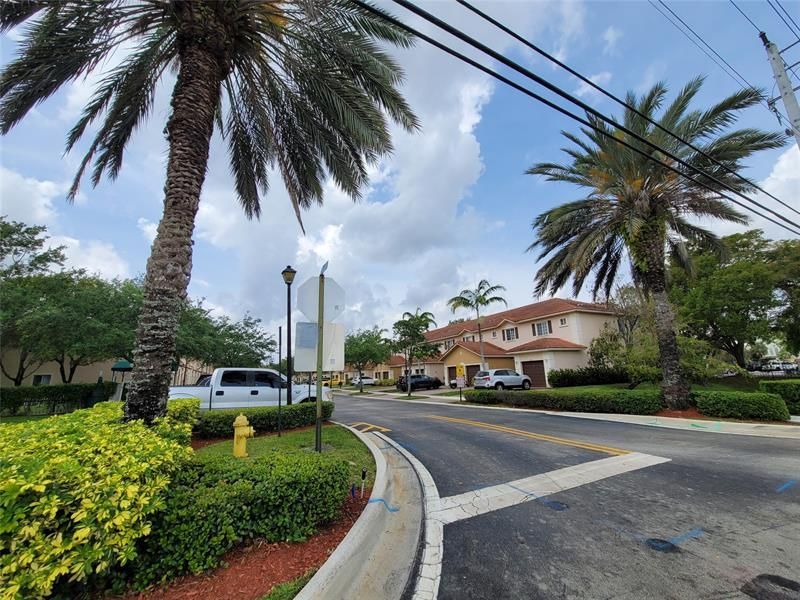 8853 N Isles Circle, Unit 8853, Tamarac, FL 33321 Photo