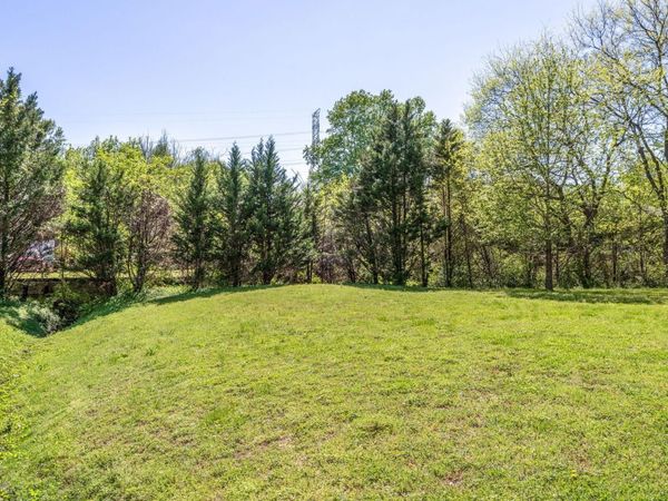 839 Todd Preis Dr, Nashville, TN 37221