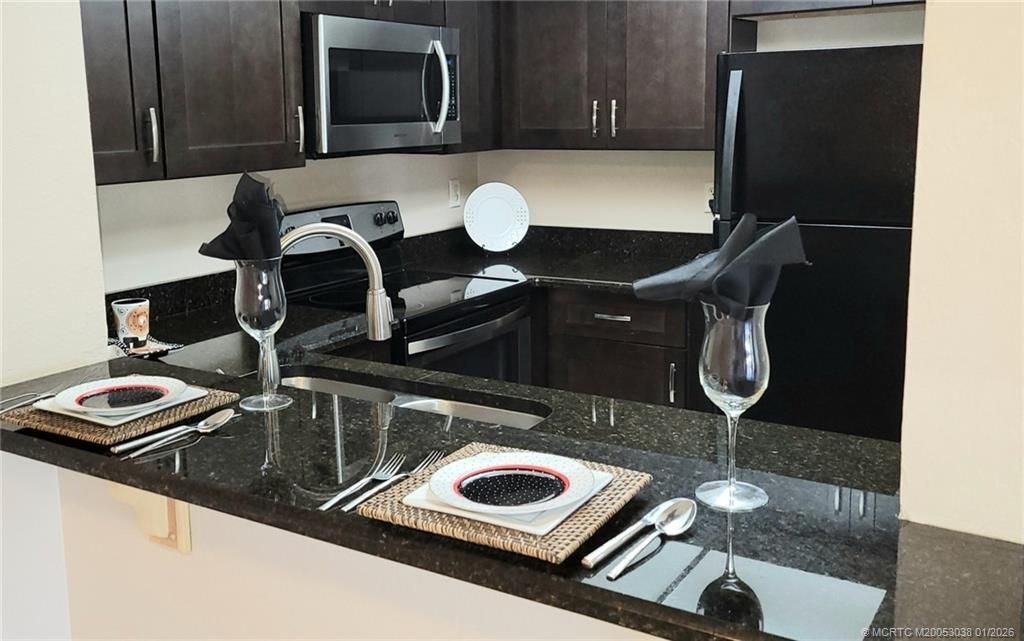 1526 SE Royal Green Circle, Unit 205, Port Saint Lucie, FL 34952 Photo