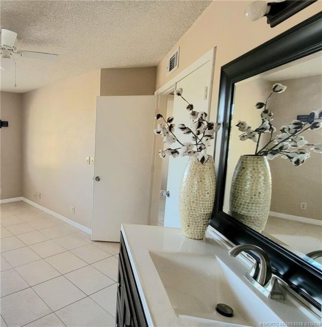 1526 SE Royal Green Circle, Unit 205, Port Saint Lucie, FL 34952 Photo