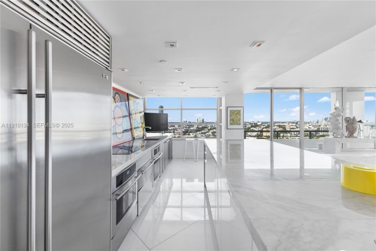 400 S Pointe Dr, Unit 2310, Miami Beach, FL 33139 Photo