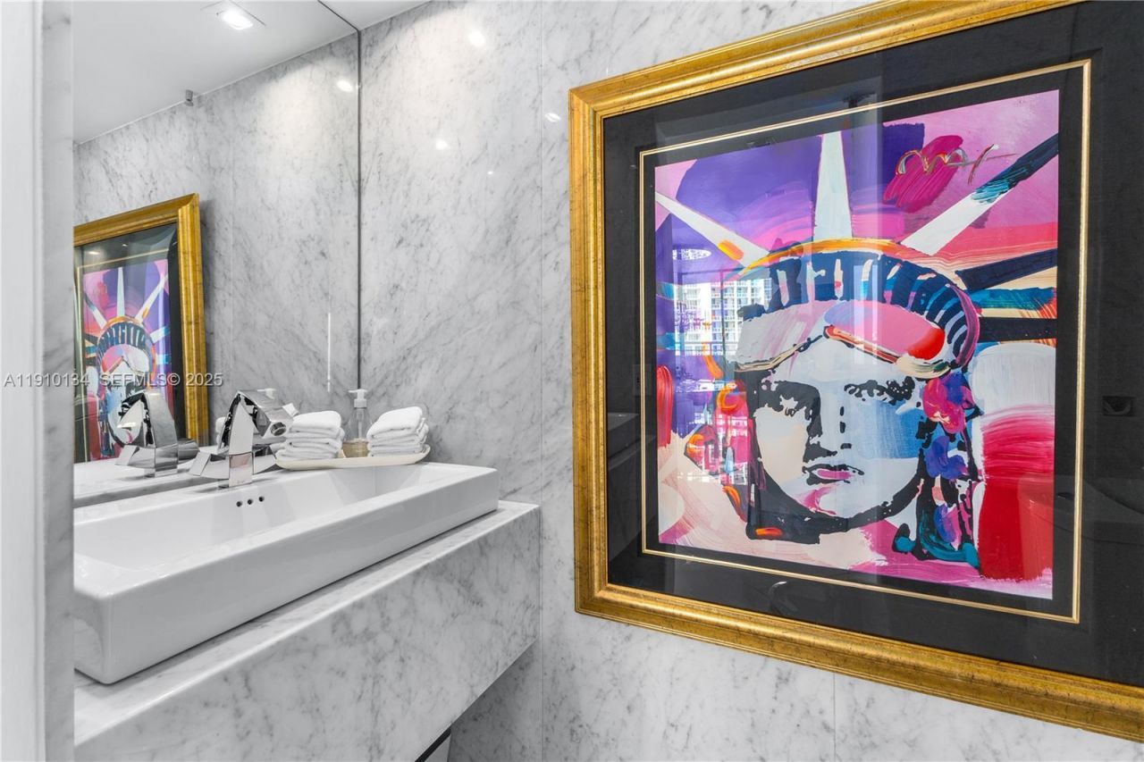 400 S Pointe Dr, Unit 2310, Miami Beach, FL 33139 Photo