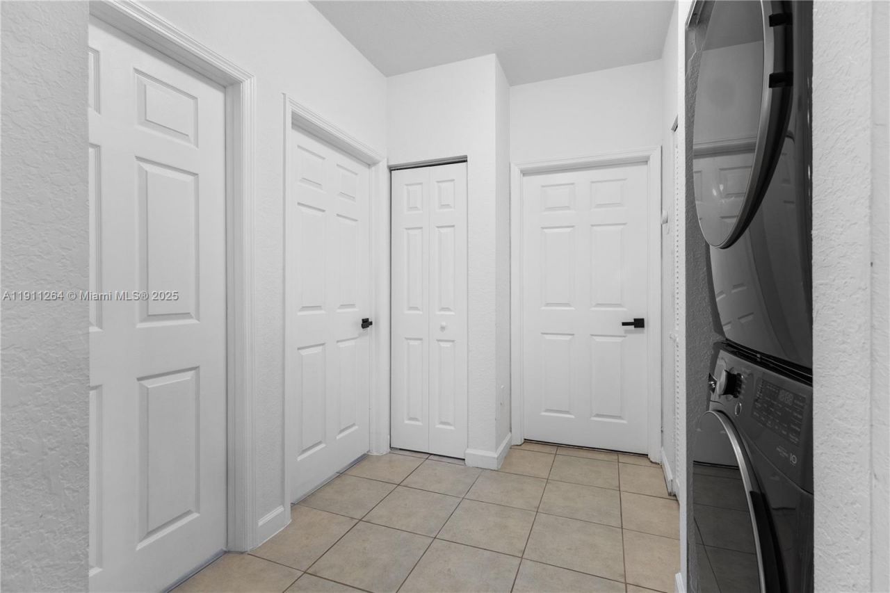 2741 NE 4th St, Unit 103, Homestead, FL 33033 Photo