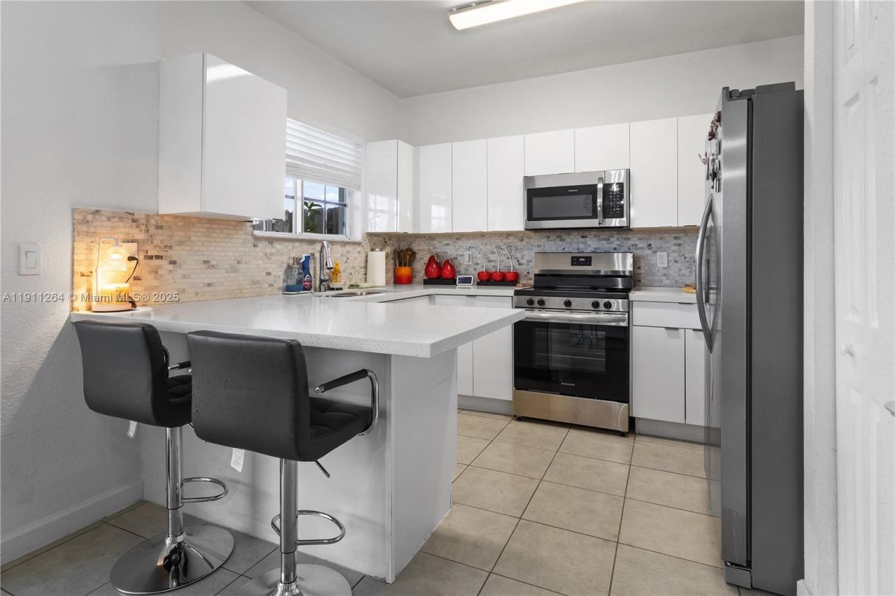 2741 NE 4th St, Unit 103, Homestead, FL 33033 Photo