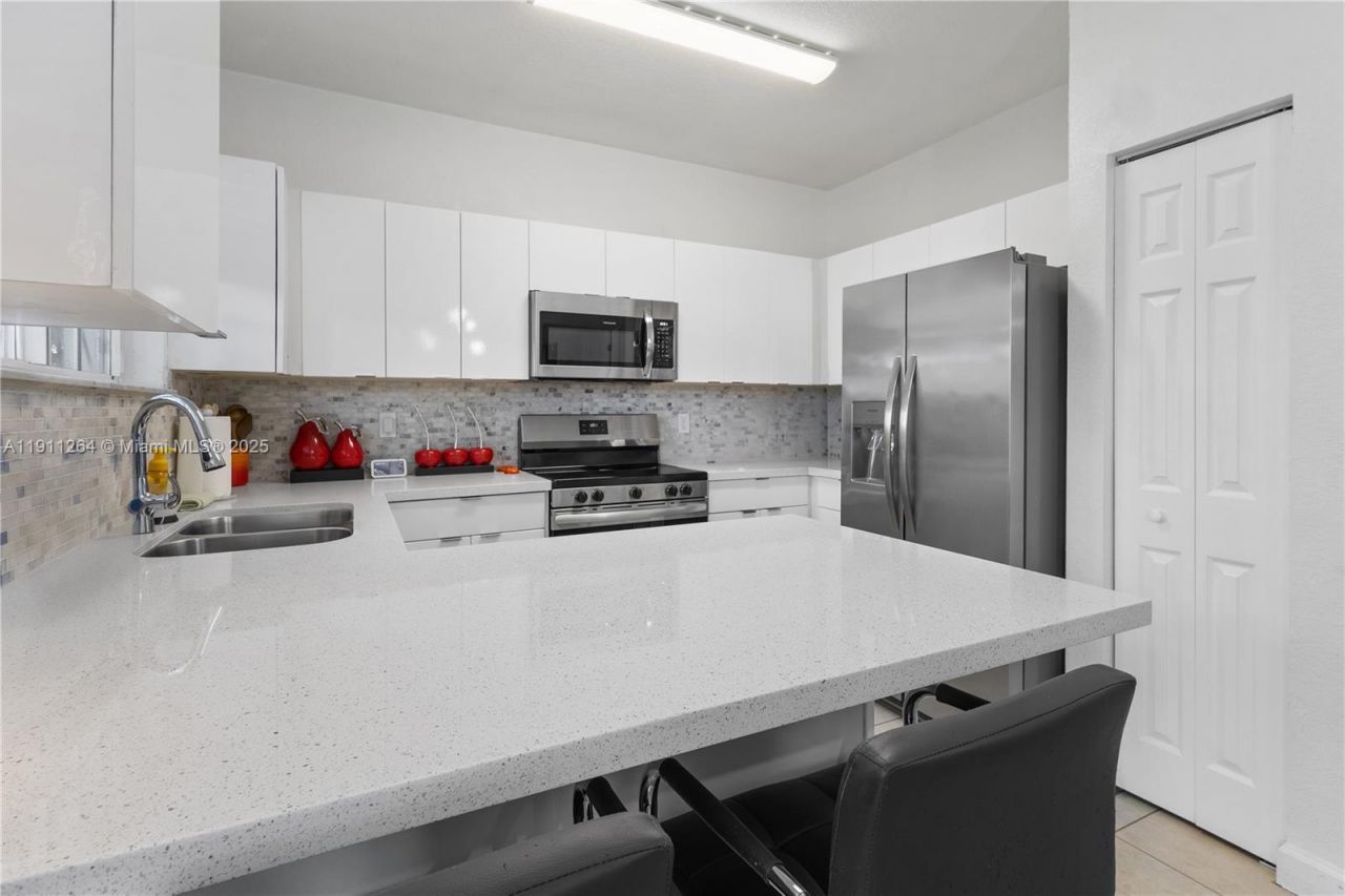 2741 NE 4th St, Unit 103, Homestead, FL 33033 Photo