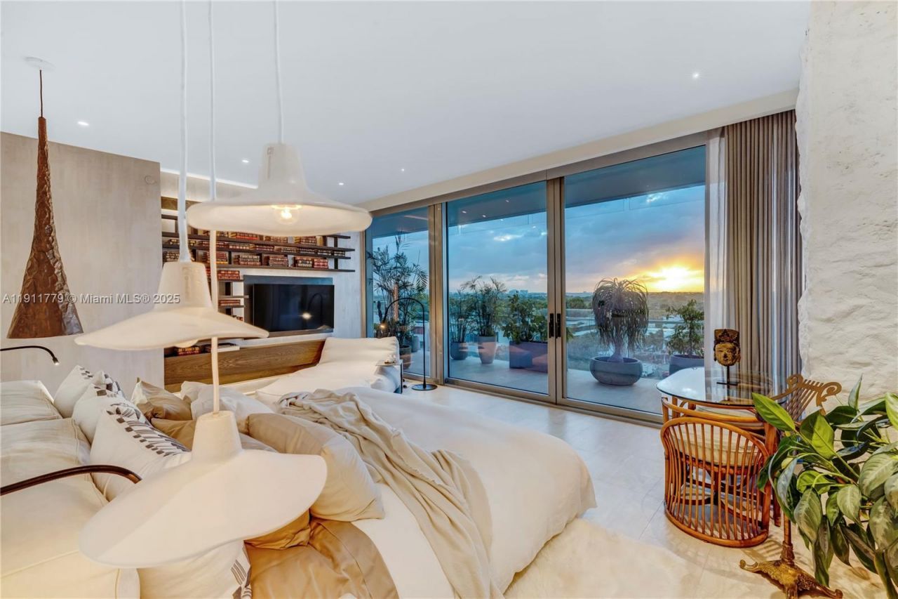 9111 Collins Ave, Unit N-721, Surfside, FL 33154 Photo