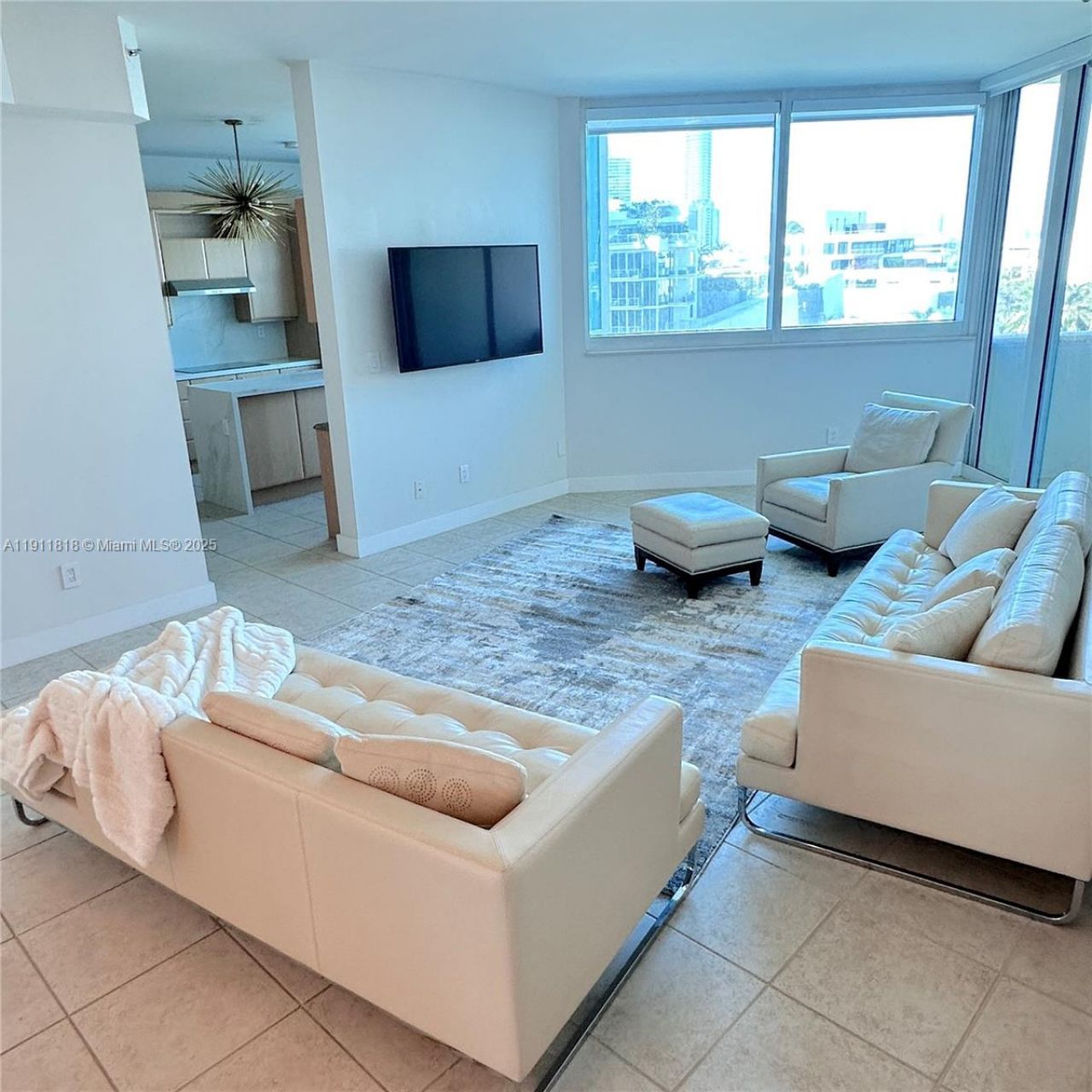 300 S Pointe Dr, Unit 704, Miami Beach, FL 33139 Photo