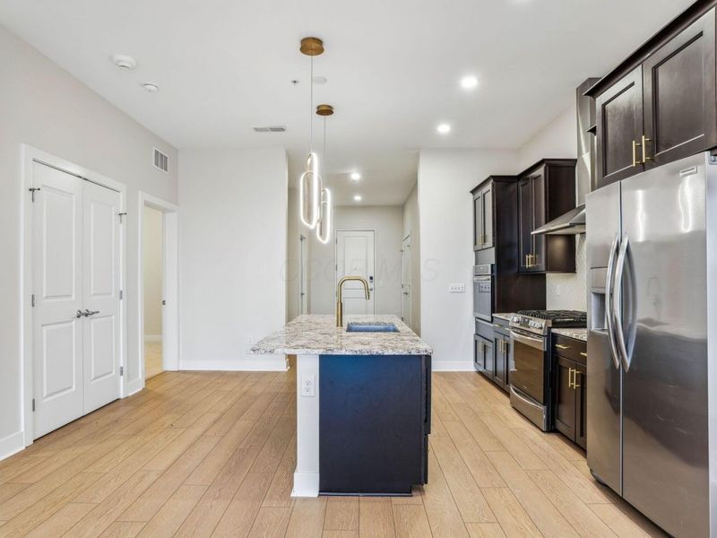 6745 Longshore Street, Unit 404, Dublin, OH 43017 Photo 14