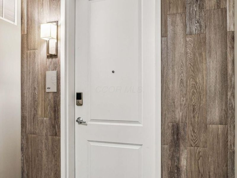 6745 Longshore Street, Unit 404, Dublin, OH 43017 Photo 6